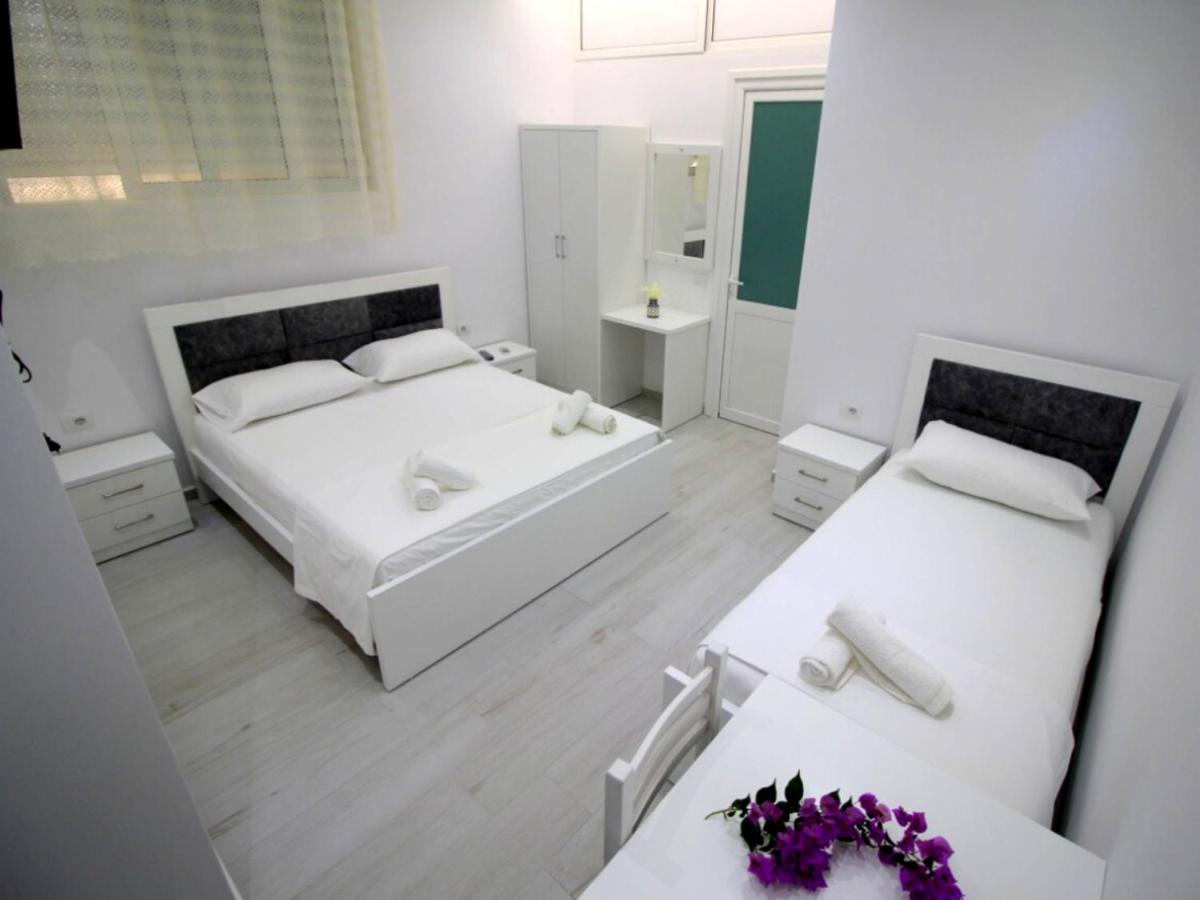 Gusto Di Casa Hotel Sarandë Eksteriør billede